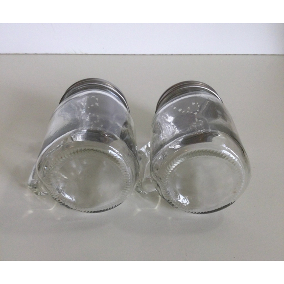 Vintage Salt and Pepper Shakers Clear Glass - Picture 5 of 8